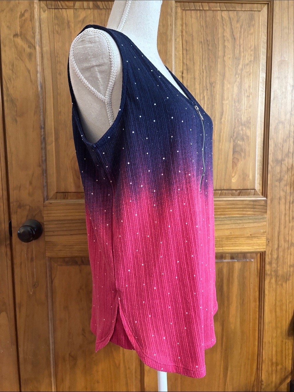 LuLaRoe Rachael zipper sleeveless top- Medium (8-10) - Picture 2 of 4